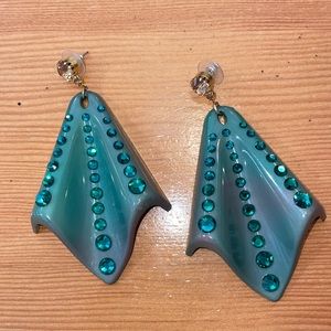 tarina tarantino green drop earrings